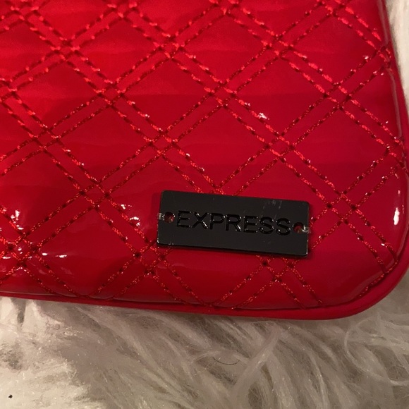 Express patent leather wristlet - Picture 2 of 4